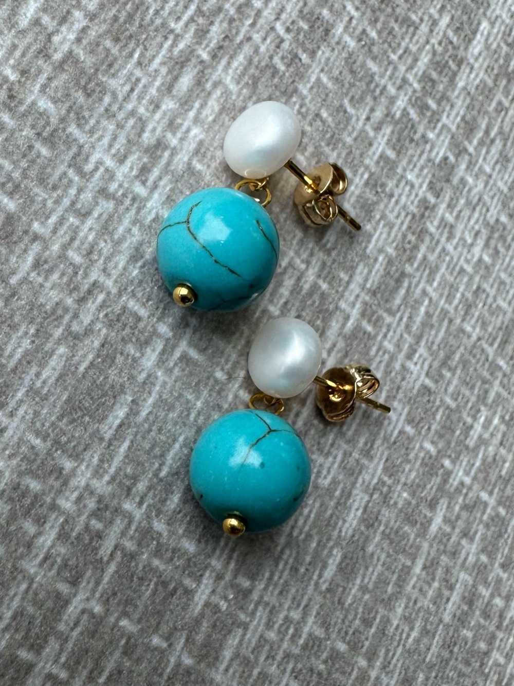 NWOT Tuckernuck Turquoise and Pearl Earrings - Picture 4 of 5